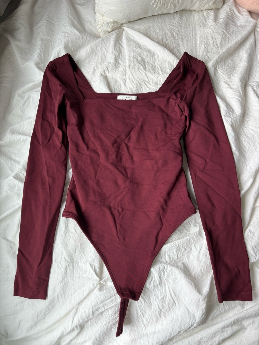 Aritzia Long Sleeve Square Neck Bodysuit in Burgundy